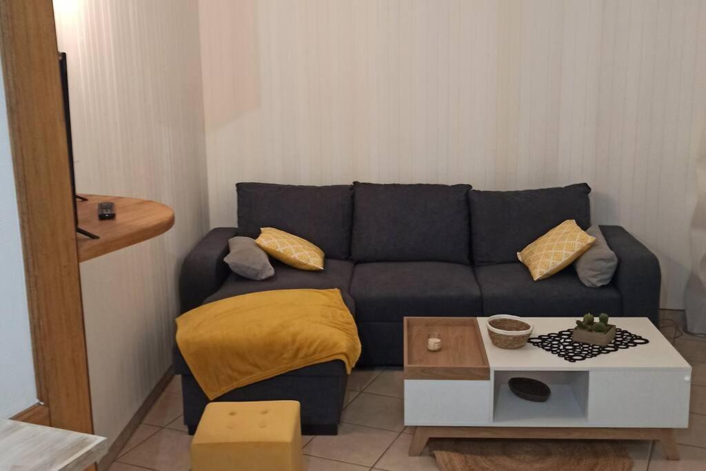 Petite Maison De Bourg Proche A84 Ducey-Les Cheris Ngoại thất bức ảnh
